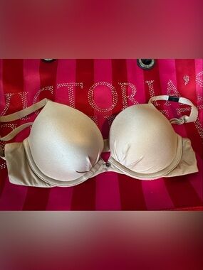 Fabulous by Victoria's Secret plunge Beige/Nude Strapless Push-Up Bra